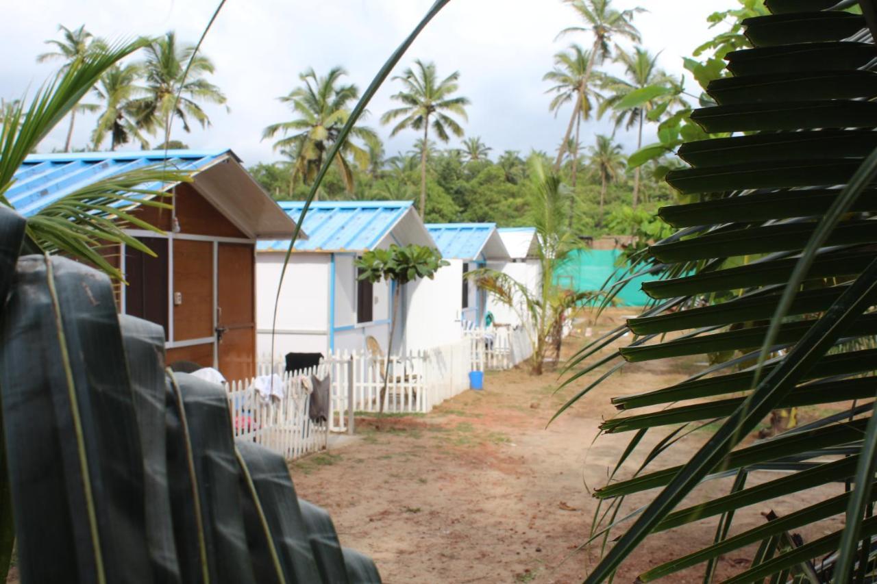 Basho Huts & Cafe Hotel Arambol Exterior photo